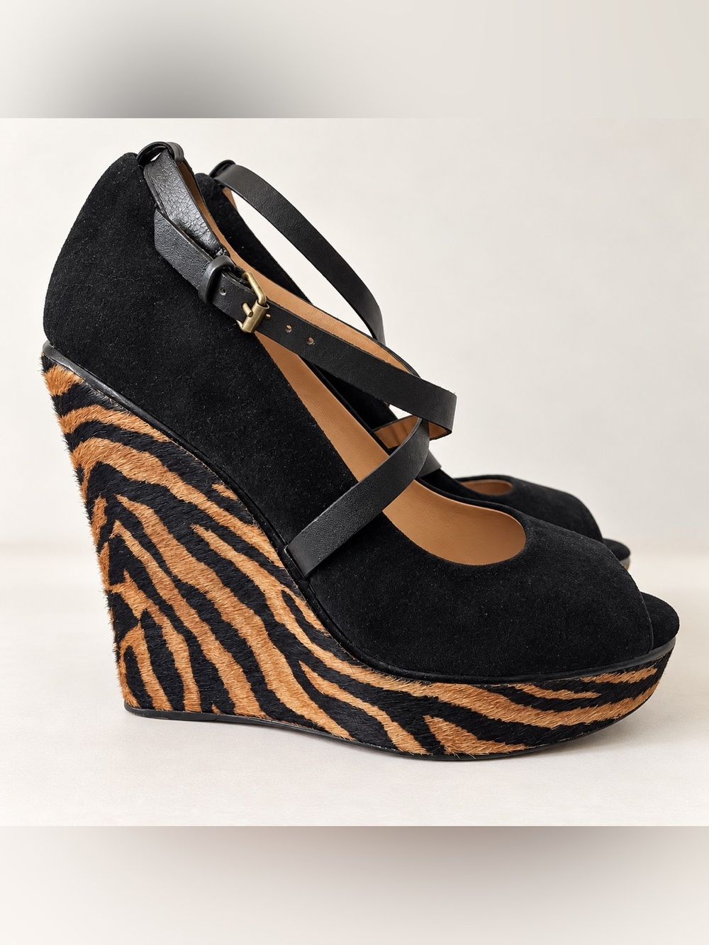Charles David Size 6 Black Suede Tiger Print Wedge Heels Leather Peep Toe